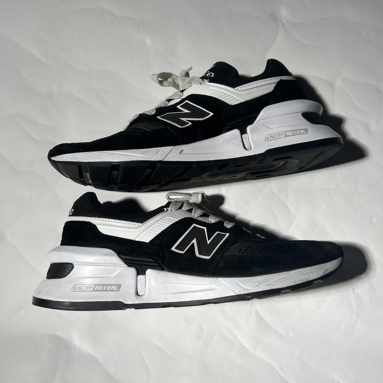 New Balance Men's Black and White Trainers - 3
