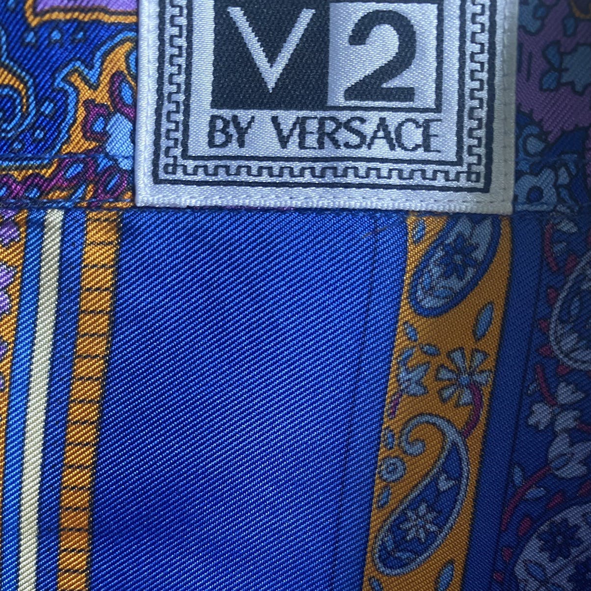 Vintage 90’s V2 Versace Paisley Print Silk Shirt - 3