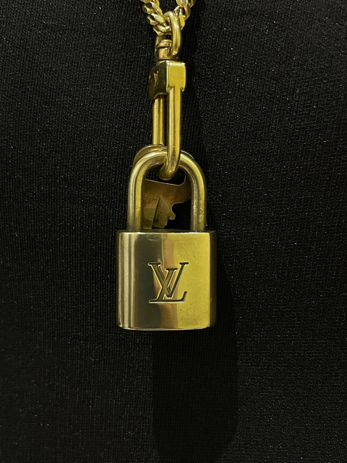 Louis Vuitton pad lock custom necklace/ chain gold - 3
