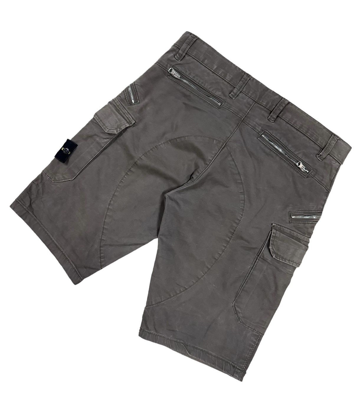 Stone Island Bermuda Cargo Short Pants - 10