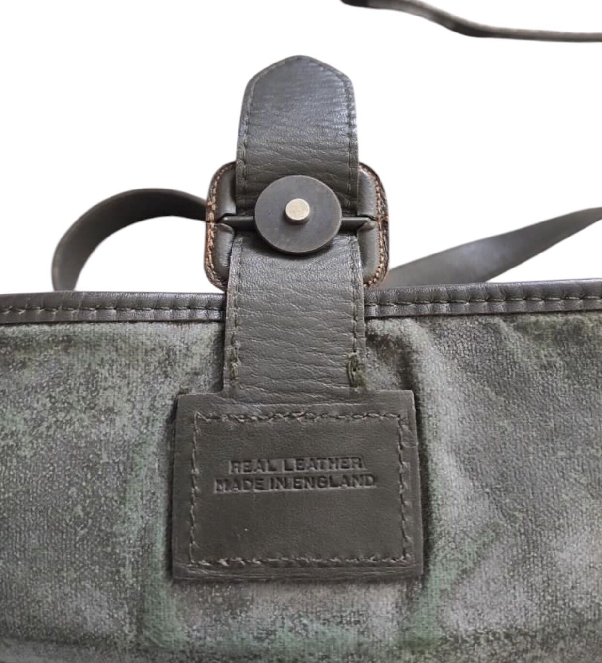 Burberry bag - 9