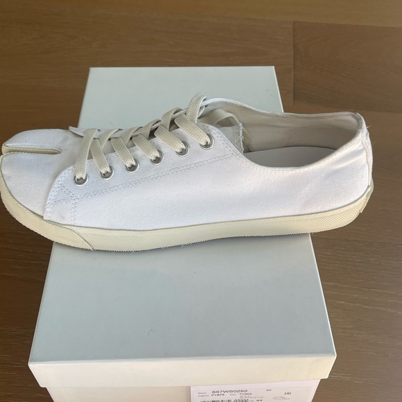 EUC - Maison Margiela White Tabi Canvas Sneakers Sz 44 (US/11) - 10
