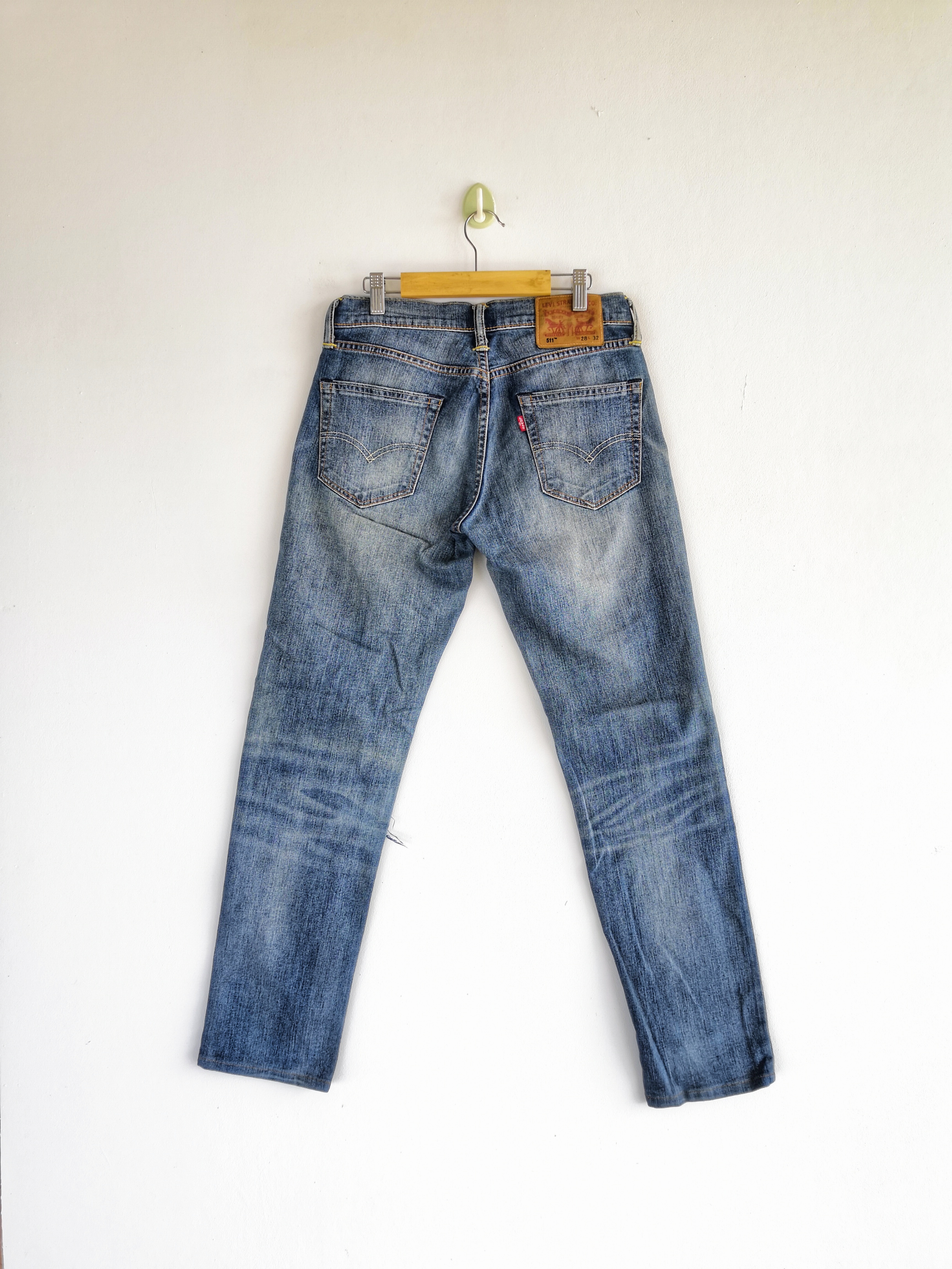 90 Distressed hot Levi’s 511 Jeans