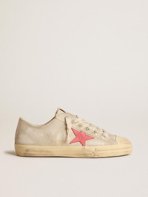 Golden Goose Men's V-Star in light gray canvas with a red leather star