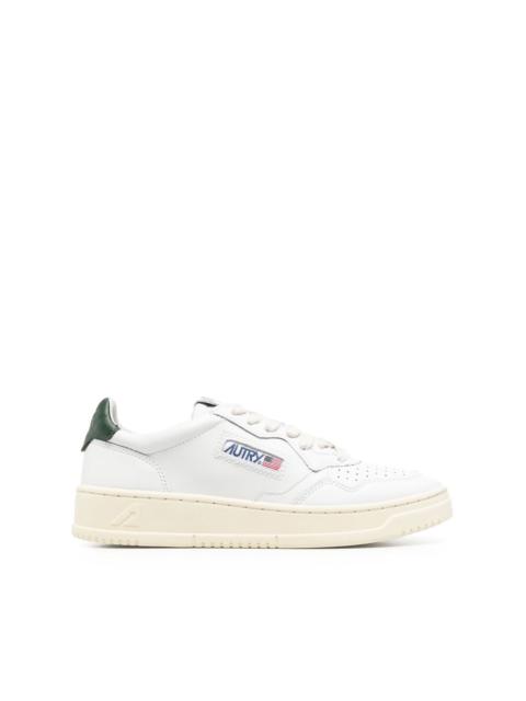 01 low-top leather sneakers
