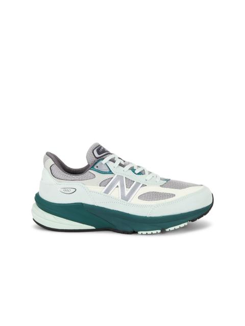 New Balance 990 Sneaker