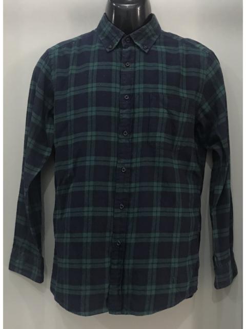 Other Designers Uniqlo - UNIQLO GREEN CHECKERED BUTTON UPS SHIRT