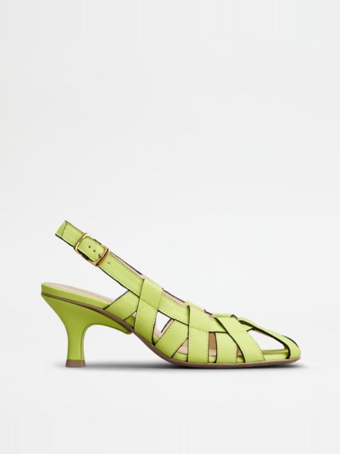 Tod's SLINGBACK PUMPS IN LEATHER - GREEN