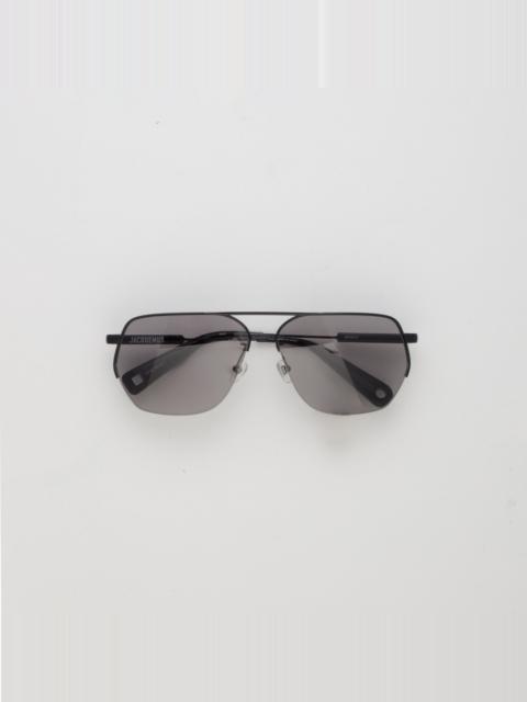 JACQUEMUS Aviador Sunglasses in Black