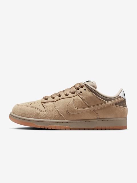 Nike Nike SB Dunk Low Pro B Skate Shoes