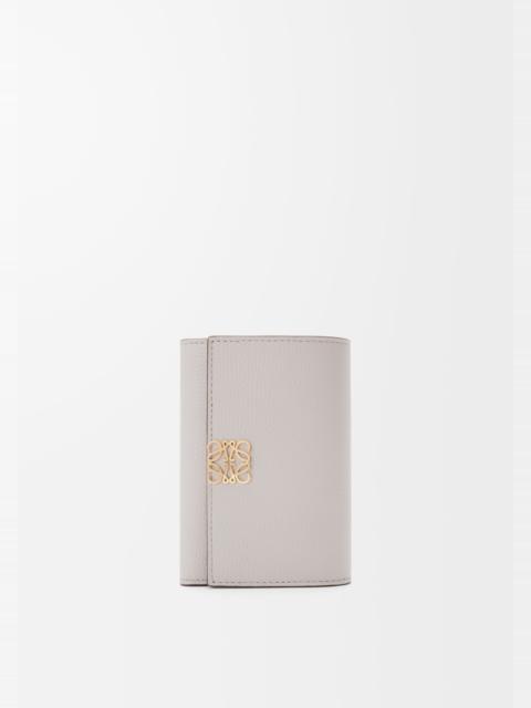 Loewe Anagram small vertical wallet in pebble grained calfskin