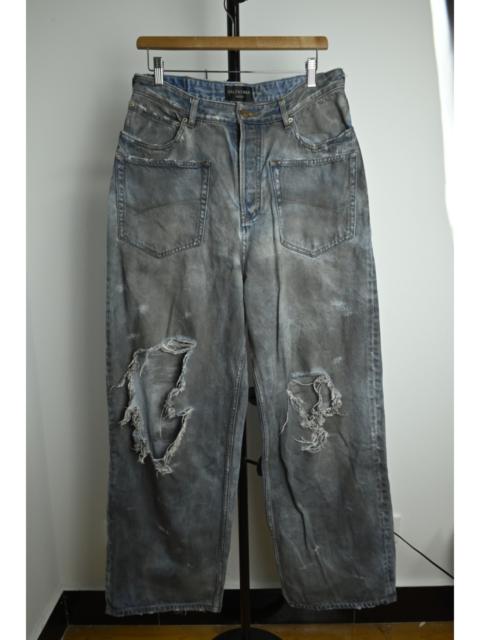 BALENCIAGA Balenciaga's 23SS Muddy Season Runway Reversed Distressed Jeans