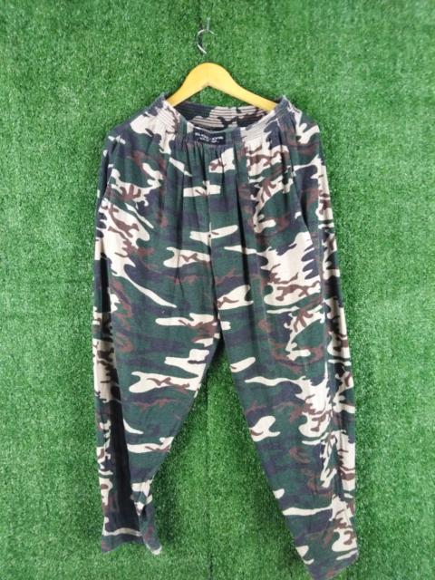 Other Designers Vintage - VINTAGE GOLD GYM'S CAMO SWEATPANTS 26-30