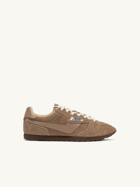 AUTRY WINDSPIN SNEAKERS IN PEANUT SUEDE AND LEATHER
