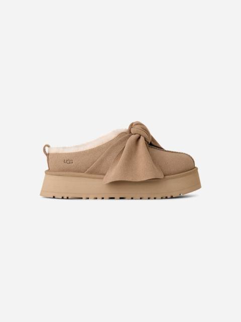 UGG ® Women's Platform Slip-on Bow Sheepskin Slippers in Sand