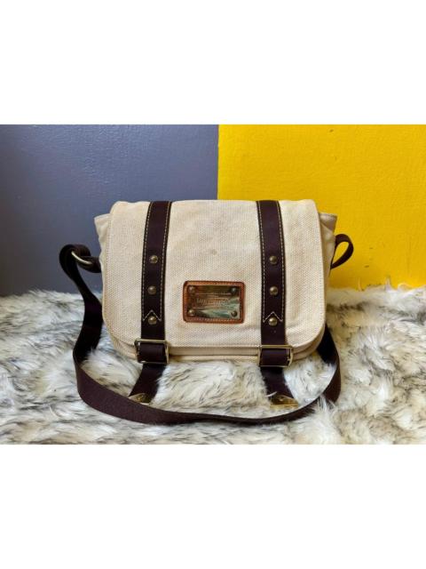 Louis Vuitton Authentic Louis Vuitton Antigua Besace PM Flap Crossbody