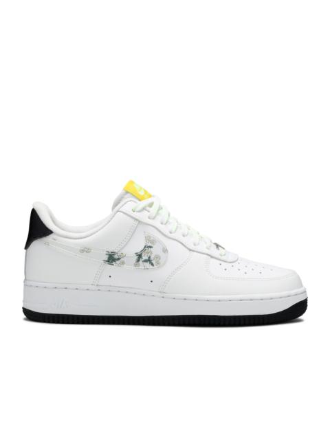Nike AIR FORCE 1 '07 LV8 'DAISY PACK