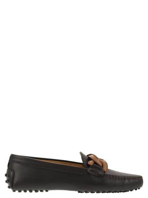 Tod's Women Moccasin With Leather Chain