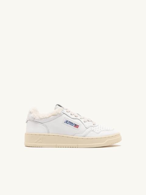 AUTRY MEDALIST LOW SUPER SOFT SNEAKERS IN WHITE LEATHER