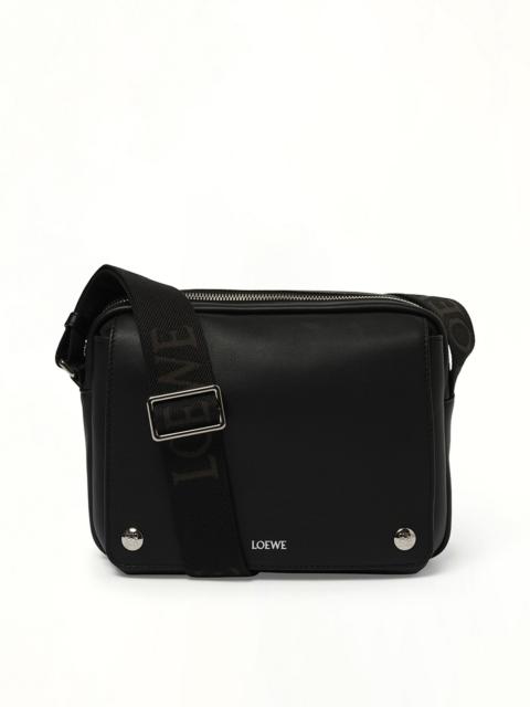 Loewe Pebble Messenger Medium in Black