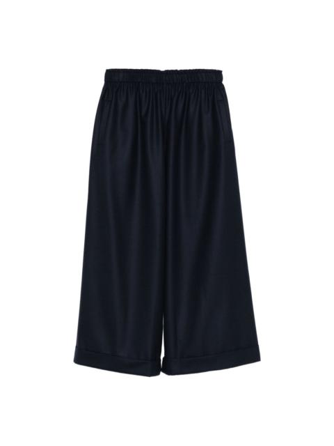 elasticated-waist trousers