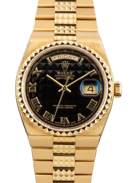 ROLEX Pre-Owned Rolex Day-Date 36 Oysterquartz Ref 19028 18k Yellow Gold "Pyramid"