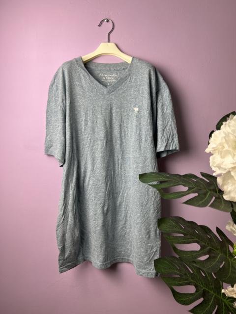 Other Designers Abercrombie & Fitch - 🔥V Neck Abercrombie Tees