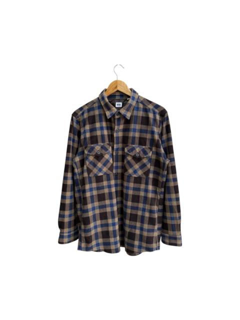 Other Designers UNIQLO CHEKERED FLANNEL BUTTON UP SHIRT