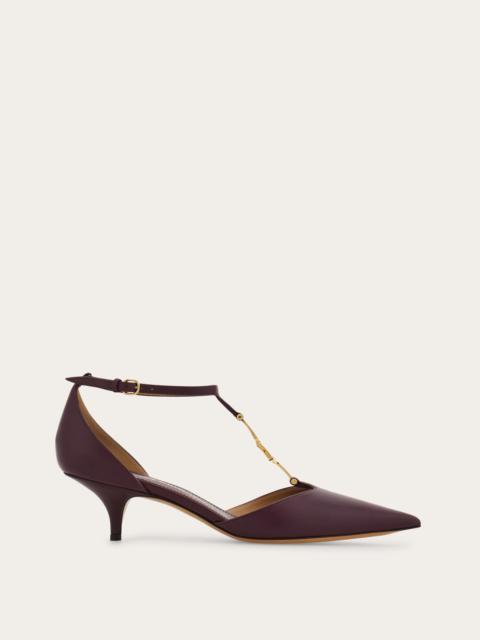 F buckle T-strap pump