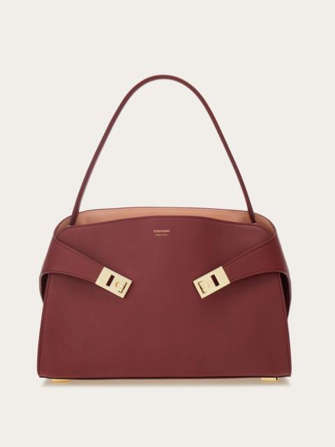 FERRAGAMO Hug soft bicolor shoulder bag (M)