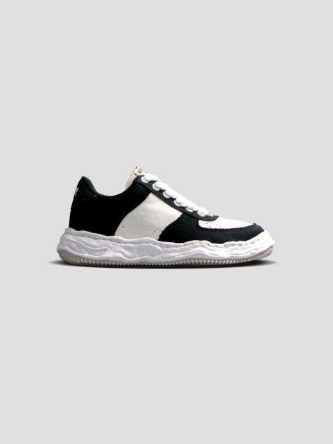 Maison MIHARAYASUHIRO WAYNE OG SOLE LOW-TOP CANVAS SNEAKERS - BLACK/WHITE