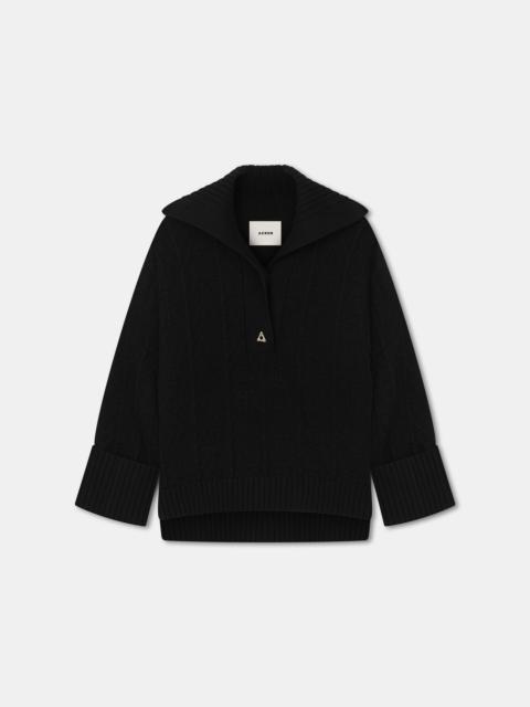 AERON BAKER
Knitted sweater
