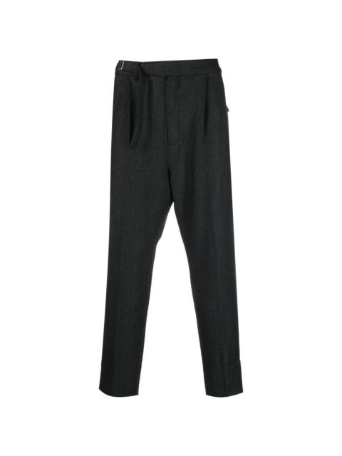 cropped tapered-leg trousers