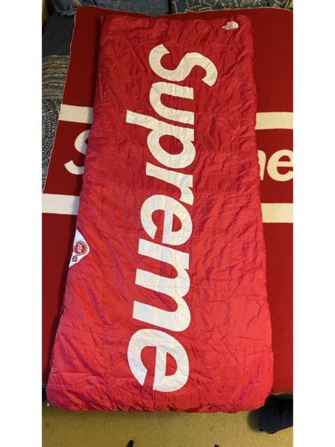 Supreme Supreme x TNF - Dolomite Sleeping Bag 2011 Red RARE