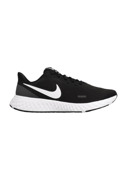 Nike Revolution 5 'Black White'