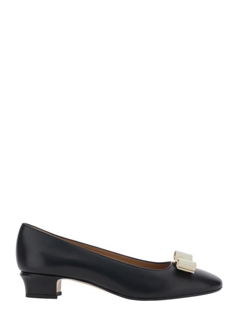 FERRAGAMO Ferragamo Women 'Vara 2.0' Black Pumps With Low Block Heel And Logo Plaque On The Front In Leather W
