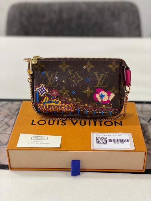 Louis Vuitton Authentic LOUIS VUITTON Pochette with Gold Chain