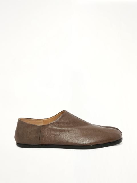 Maison Margiela Tabi Babouche in Cold Brown