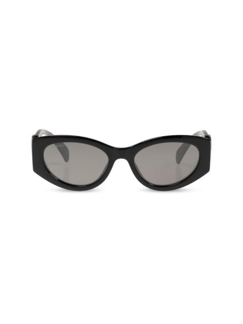 cat-eye frame sunglasses