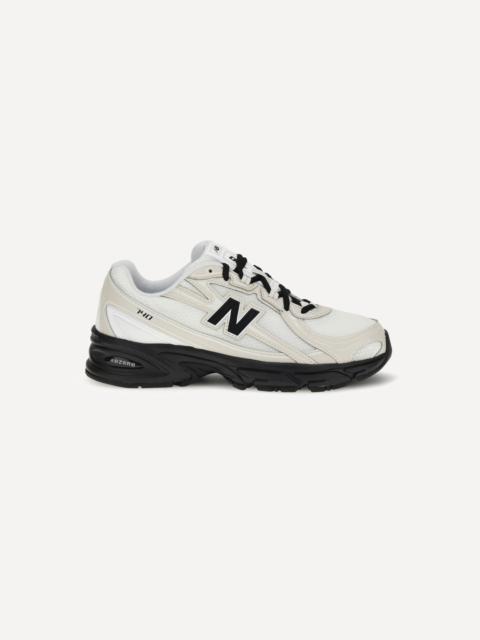 New Balance 740 Sneakers