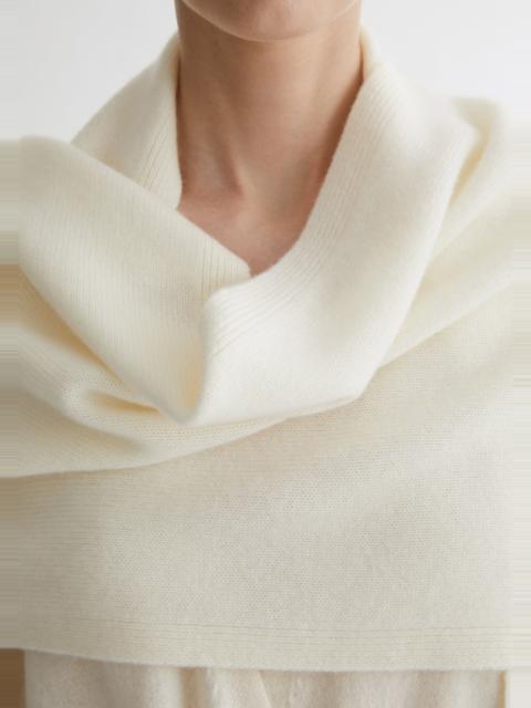 AERON PLEO
Cashmere fluid scarf