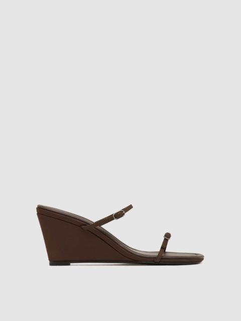 ST. AGNI Petit Belt Detail Wedge - Mocha