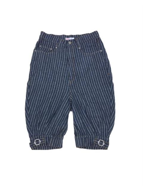 Issey Miyake NeNet Quarter Short Buckle Back