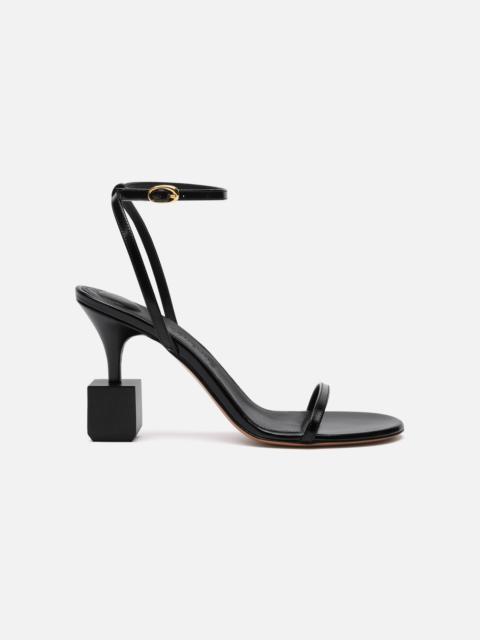 JACQUEMUS Les sandales Bisou