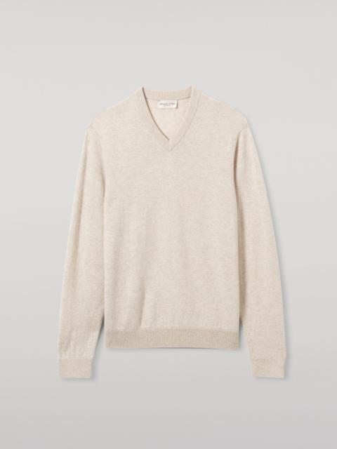 Johnstons of Elgin Rory Natural Classic Cashmere V-Neck Jumper