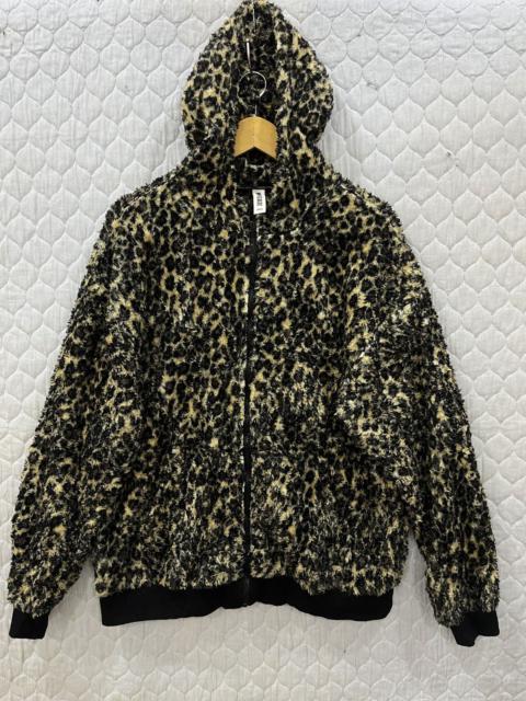 Japanese Brand - (Eee). MODISH GAZE LEOPARD HOODIE SWEATER