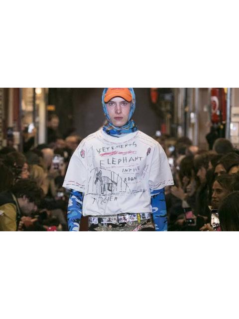 VETEMENTS AW19 Elephant In The Room T Shirt