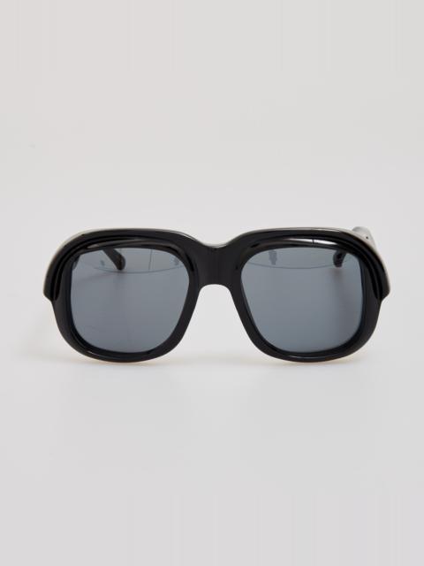 LINDA FARROW Oversize Sunglasses in Black