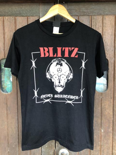 Other Designers Vintage - Y2K Blitz Punk Never Surrender Black Shirt