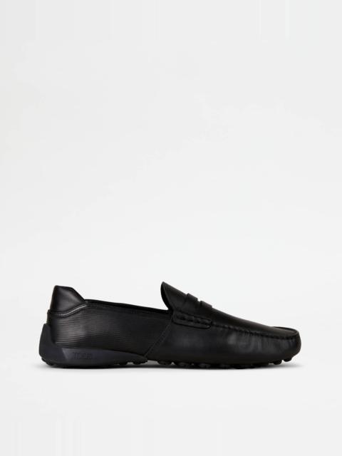 Tod's LOAFERS IN LEATHER - BLACK
